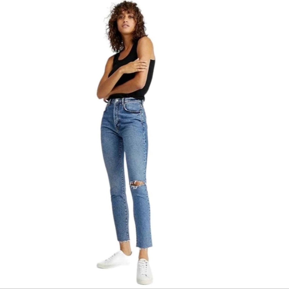 Free People We The Free High Waist Busted Knee Denim Mom Jeans Raw Hem Casual